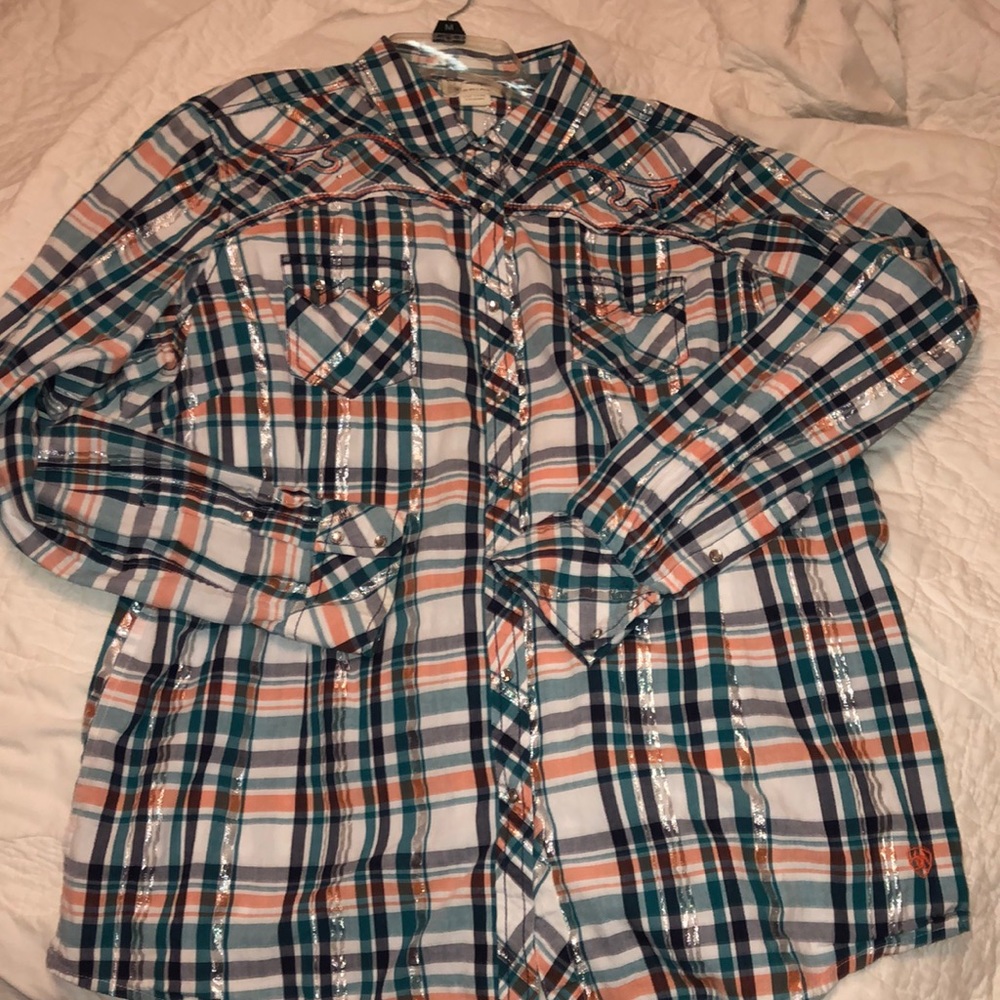 Xxl, Embroidered Ariat long sleeve w/rhinestone buttons, silver thread and bling